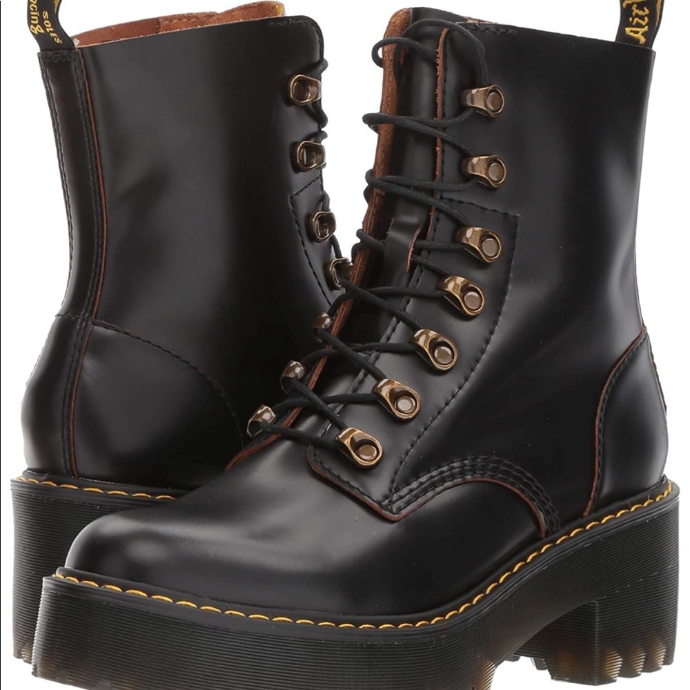 Dr. Martens Leona boot black vintage sz9 worn once